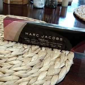 Marc Jacobs Eye-Conic